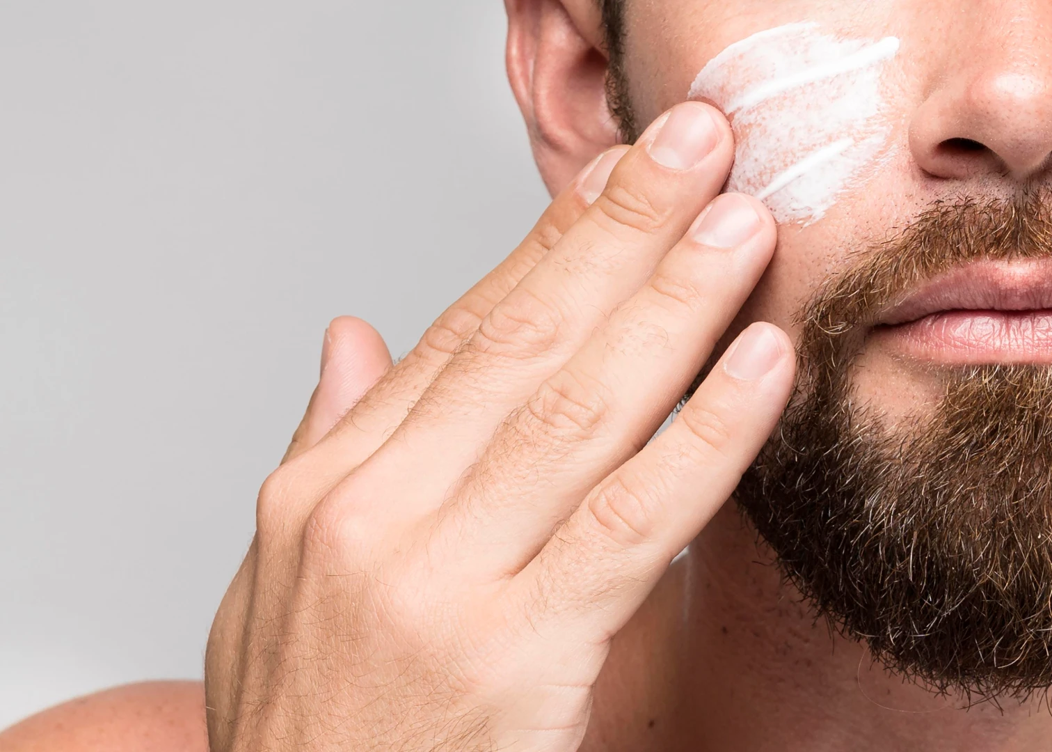 O Guia Definitivo para Cuidar da Pele Masculina: Dicas e Rotina de Skincare